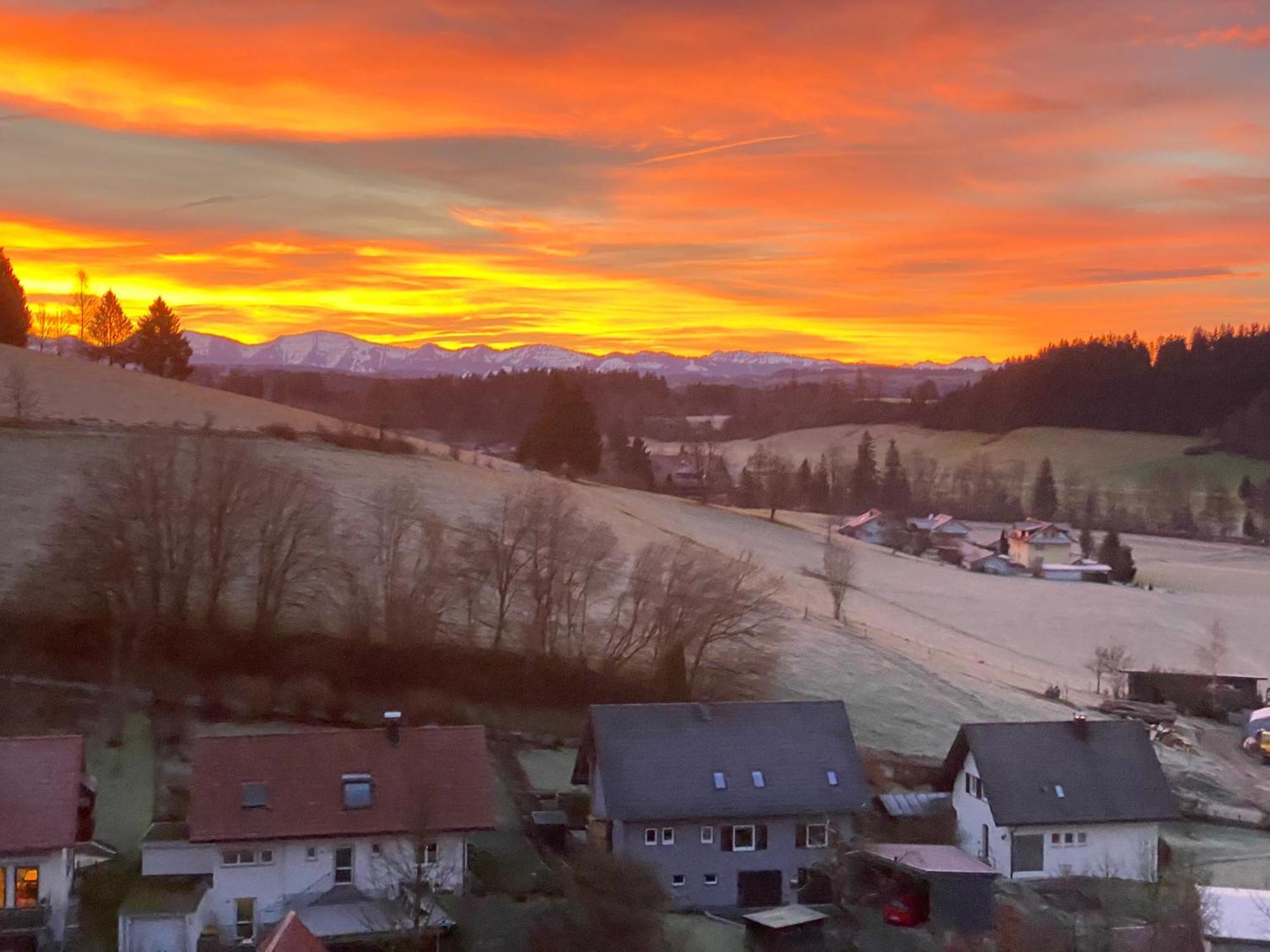 Ferienwohnung Bergblick Wangen Im Allgaeu Mit Garten, 2022 Komplett Renoviert 외부 사진